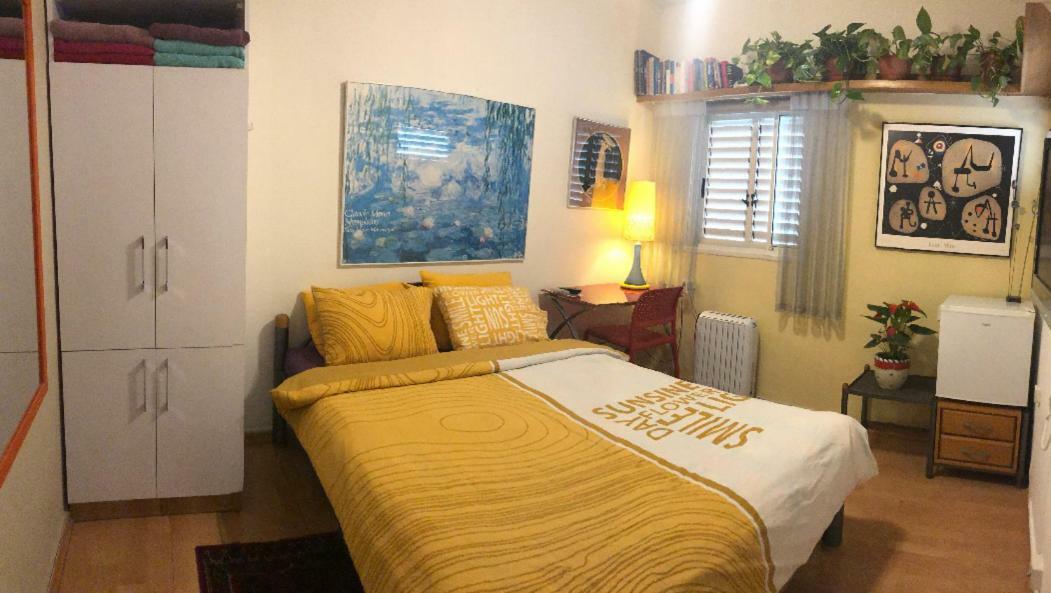 Comfortable Quiet Room With A Private Bathroom In Shared Apartment Tel Aviv Esterno foto